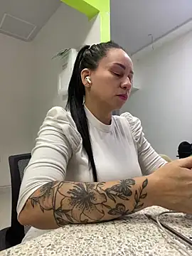 Snapshot of nurse_desi_sexlove chatting on 01/17/25, 02:18 nurse desi sexlove online show from 01/17/25, 02:18