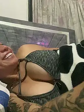 Snapshot of nurse_desi_sexlove chatting on 01/25/25, 01:21 nurse desi sexlove online show from 01/25/25, 01:21