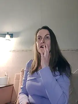 Evelina cute online show from 03/25/26, 07:31