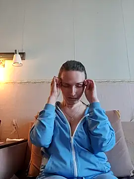 Evelina cute online show from 03/28/26, 02:27