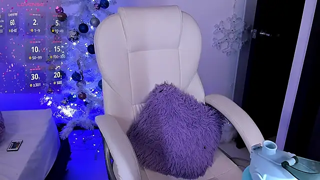 Snapshot of nyna_1 chatting on 12/15/24, 09:09 nyna 1 online show from 12/15/24, 09:09