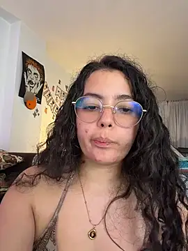 Snapshot of Antoniart_ chatting on 06/18/26, 03:51 Antoniart online show from 06/18/26, 03:51