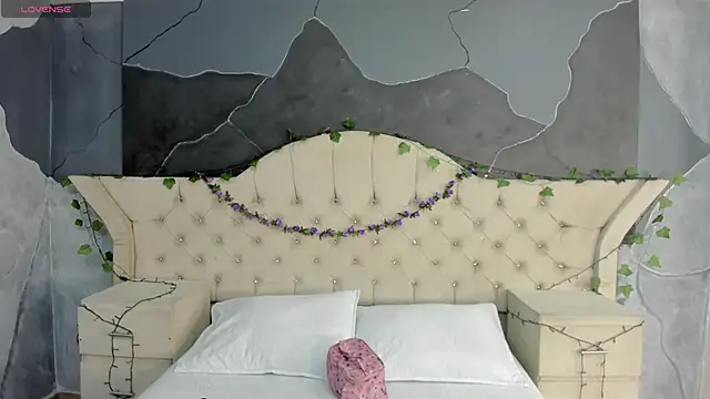 AmberGreyy  online show from 11/03/25, 06:09