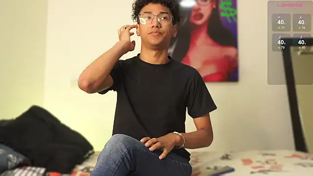 Snapshot of harrytwink18 chatting on 12/09/24, 01:13 harrytwink18 online show from 12/09/24, 01:13