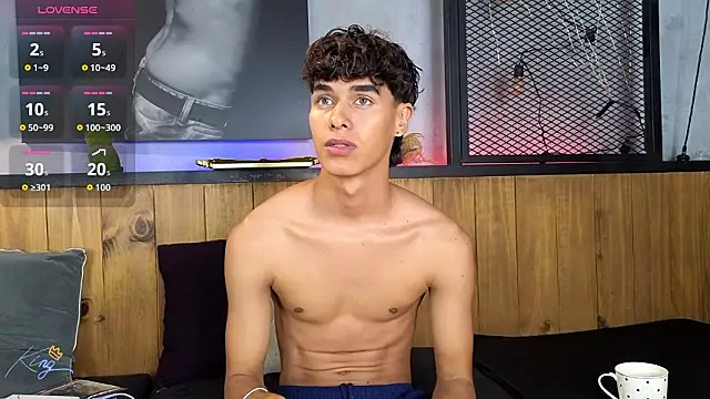 Snapshot of andrewortix chatting on 02/28/26, 04:24 andrewortix online show from 02/28/26, 04:24