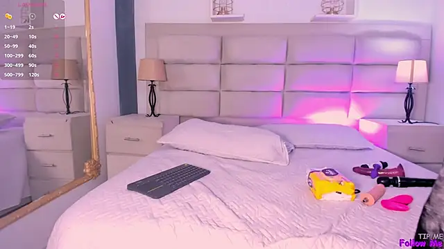 TifannyTaylor  online show from 03/01/25, 08:13