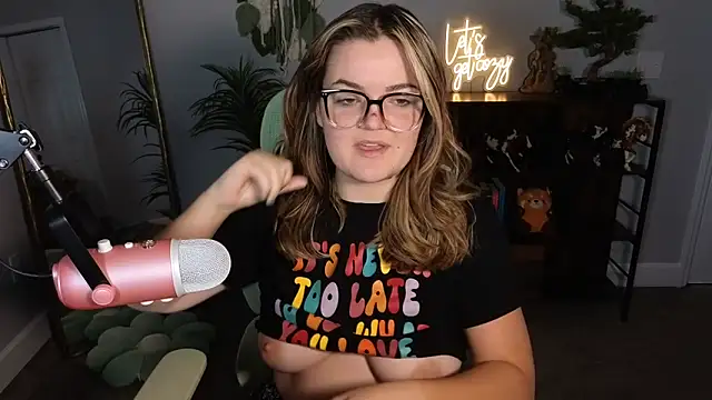 rodeobrii online show from 10/14/25, 01:50