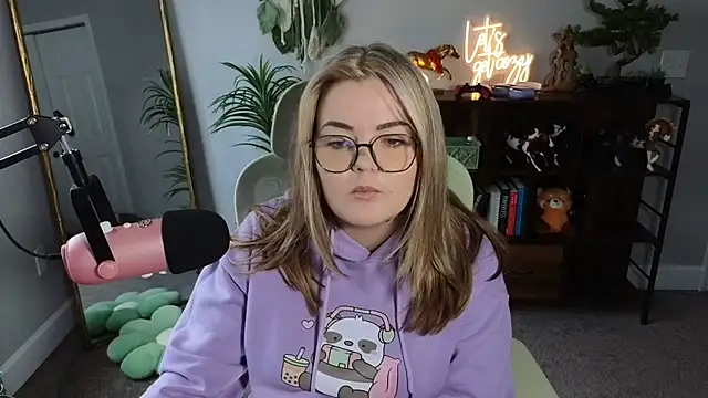 rodeobrii online show from 10/18/25, 04:19