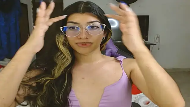 engielphoenis14 online show from 03/04/25, 06:26