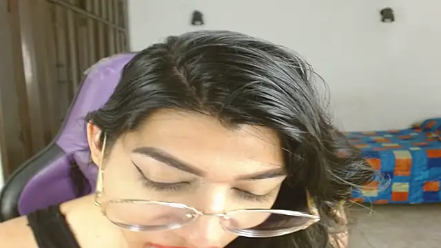 engielphoenis14 online show from 10/11/25, 10:19