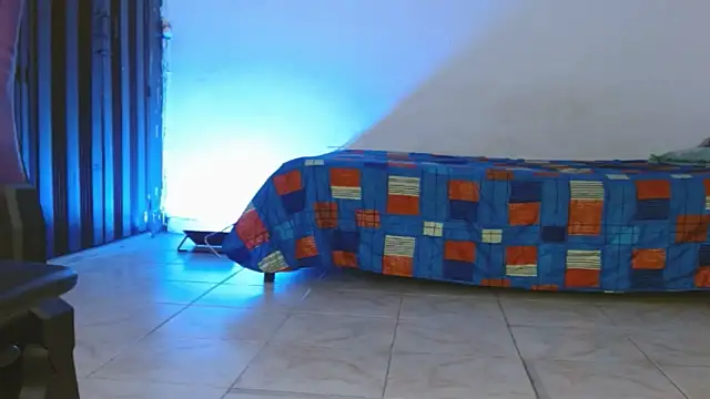 engielphoenis14 online show from 11/30/25, 09:52