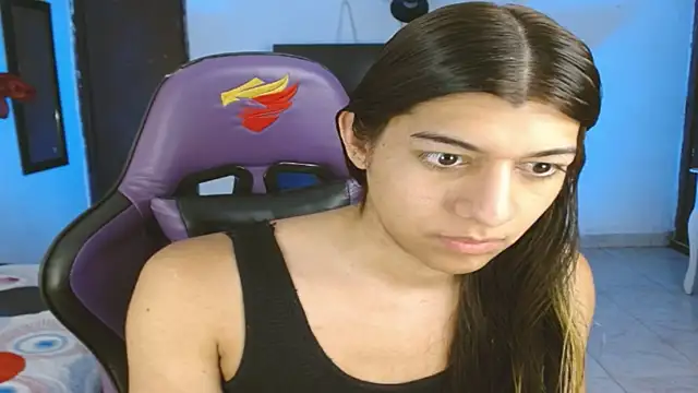 engielphoenis14 online show from 04/08/26, 10:54