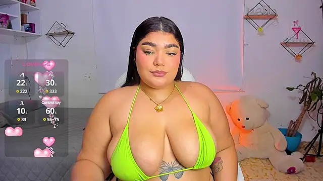 Snapshot of missjoyxx chatting on 01/27/25, 01:37 missjoyxx online show from 01/27/25, 01:37