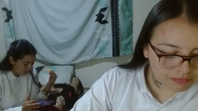 Snapshot of clayre_and_jill chatting on 02/05/26, 03:22 clayre and jill online show from 02/05/26, 03:22