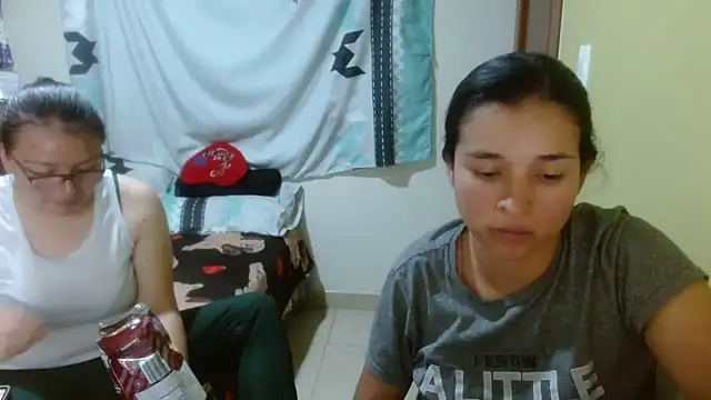 Snapshot of clayre_and_jill chatting on 02/14/26, 04:31 clayre and jill online show from 02/14/26, 04:31