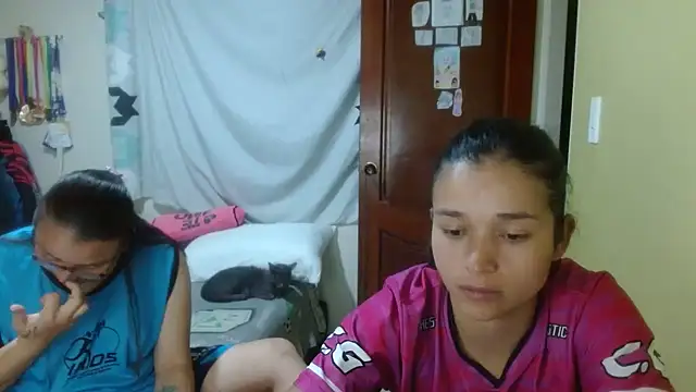 Snapshot of clayre_and_jill chatting on 03/22/26, 03:43 clayre and jill online show from 03/22/26, 03:43