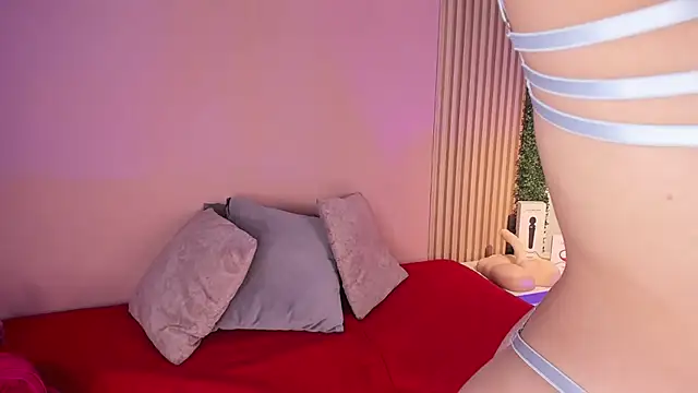 Snapshot of _Victoria____ chatting on 02/18/25, 05:10 Victoria online show from 02/18/25, 05:10