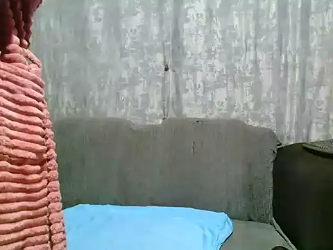 VANESAAMBER23 online show from 04/16/26, 07:58