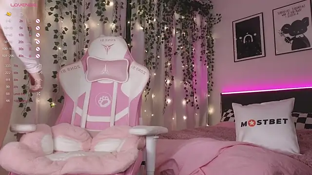 Snapshot of jelli_jenni chatting on 12/16/24, 05:06 jelli jenni online show from 12/16/24, 05:06