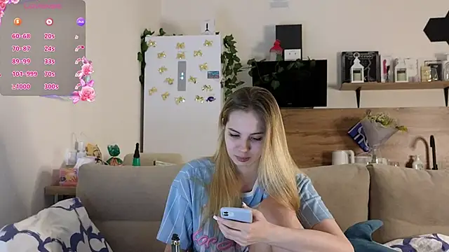 Girl alone home online show from 03/08/25, 01:39