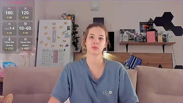 Girl alone home online show from 11/21/25, 03:49