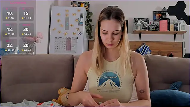 Girl alone home online show from 11/27/25, 04:20