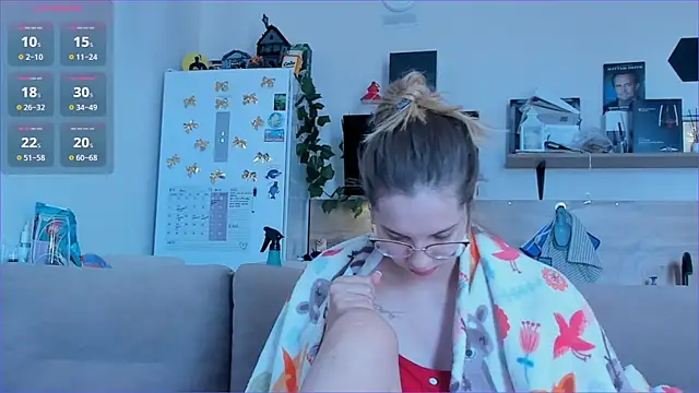 Girl alone home online show from 05/01/26, 03:55