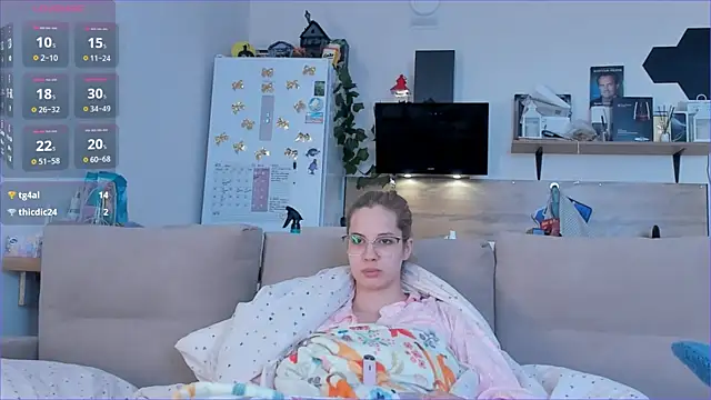 Girl alone home online show from 05/09/26, 04:06