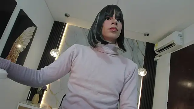 Snapshot of Tiff_Valentine chatting on 01/25/25, 04:45 Tiff Valentine online show from 01/25/25, 04:45