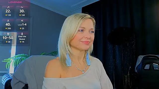 Gloria Lovely online show from 12/19/25, 10:44