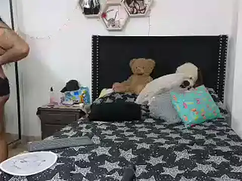 charlotte 077 online show from 02/01/25, 10:26