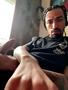 Snapshot of hotcamboy420 chatting on 12/04/24, 06:50 hotcamboy420 online show from 12/04/24, 06:50