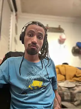 Snapshot of hotcamboy420 chatting on 12/11/24, 05:43 hotcamboy420 online show from 12/11/24, 05:43