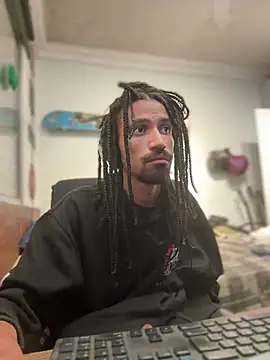 Snapshot of hotcamboy420 chatting on 01/11/25, 06:56 hotcamboy420 online show from 01/11/25, 06:56