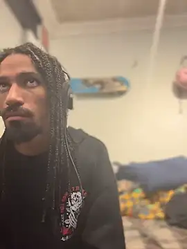 Snapshot of hotcamboy420 chatting on 01/13/25, 04:39 hotcamboy420 online show from 01/13/25, 04:39