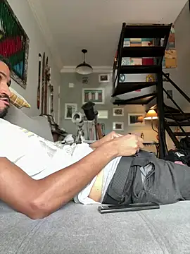 Snapshot of hotcamboy420 chatting on 01/28/25, 06:07 hotcamboy420 online show from 01/28/25, 06:07