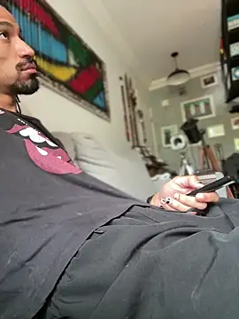 Snapshot of hotcamboy420 chatting on 01/29/25, 05:45 hotcamboy420 online show from 01/29/25, 05:45