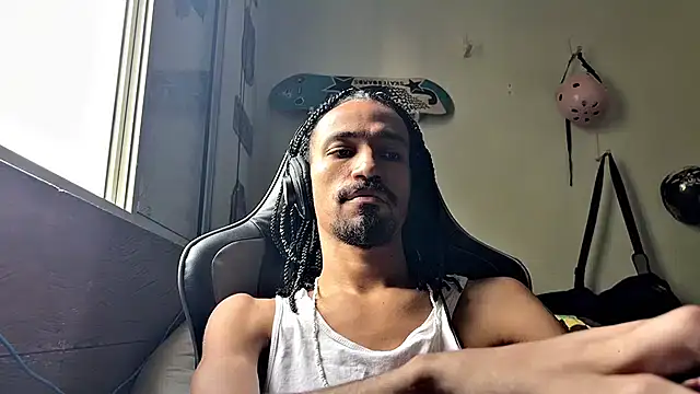 Snapshot of hotcamboy420 chatting on 02/06/25, 07:18 hotcamboy420 online show from 02/06/25, 07:18