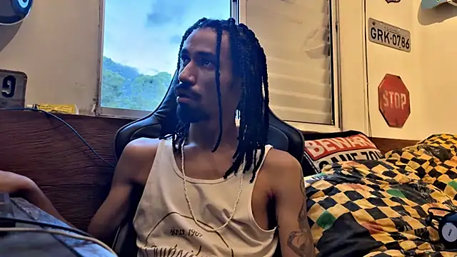 Snapshot of hotcamboy420 chatting on 02/07/25, 09:26 hotcamboy420 online show from 02/07/25, 09:26