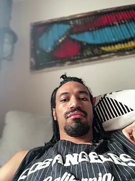 Snapshot of hotcamboy420 chatting on 02/19/25, 06:54 hotcamboy420 online show from 02/19/25, 06:54