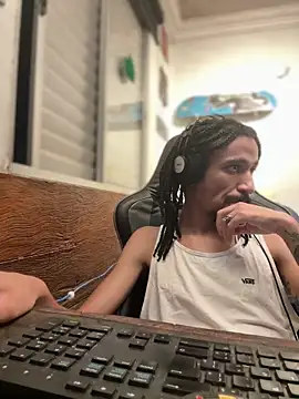 Snapshot of hotcamboy420 chatting on 02/20/25, 04:39 hotcamboy420 online show from 02/20/25, 04:39