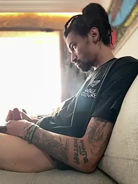 Snapshot of hotcamboy420 chatting on 03/17/25, 02:56 hotcamboy420 online show from 03/17/25, 02:56