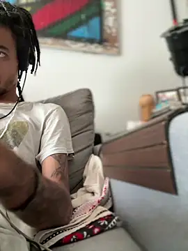 Snapshot of hotcamboy420 chatting on 03/20/25, 04:31 hotcamboy420 online show from 03/20/25, 04:31