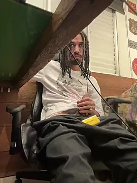 Snapshot of hotcamboy420 chatting on 03/23/25, 05:54 hotcamboy420 online show from 03/23/25, 05:54