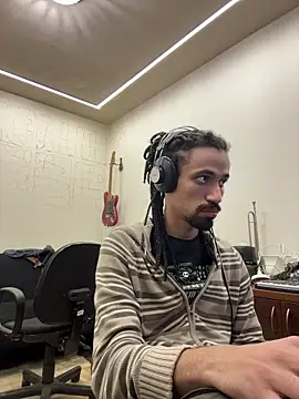 Snapshot of hotcamboy420 chatting on 10/28/25, 06:06 hotcamboy420 online show from 10/28/25, 06:06