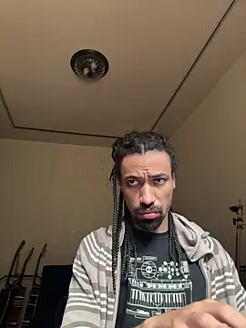 Snapshot of hotcamboy420 chatting on 10/29/25, 04:31 hotcamboy420 online show from 10/29/25, 04:31