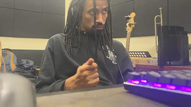 hotcamboy420 online show from 11/16/25, 05:57