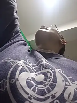 karlamorris  online show from 10/15/25, 01:33