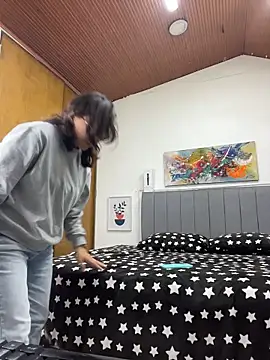 karlamorris  online show from 04/07/26, 01:11