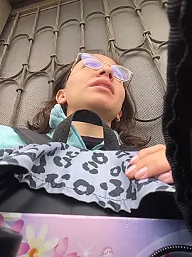 karlamorris  online show from 04/08/26, 01:11